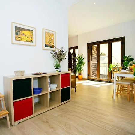 Fresh, Relax & Sun Historic Center Apartment